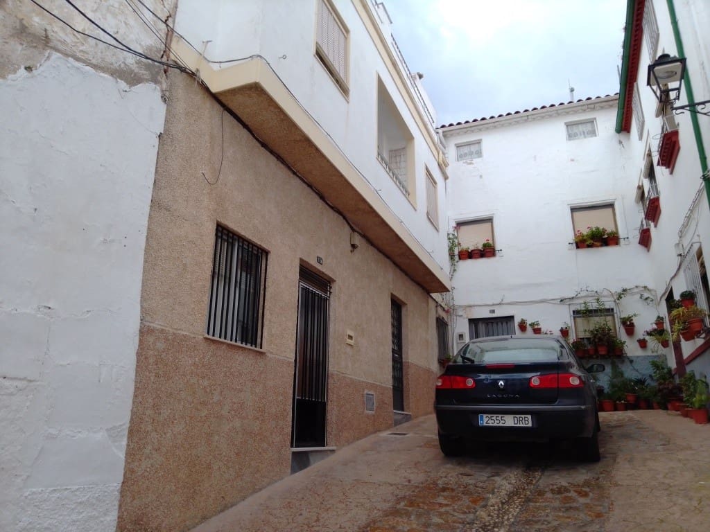 4 chambre Maison de Ville à vendre à Martos - 78 000 € (Ref: 6879428)