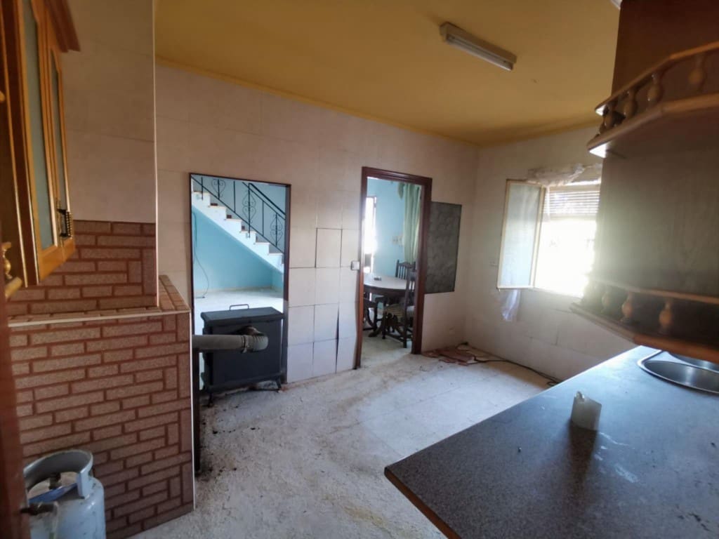 4 bedroom Finca/Country House for sale in Sabariego with garage - € 69,000 (Ref: 7622683)