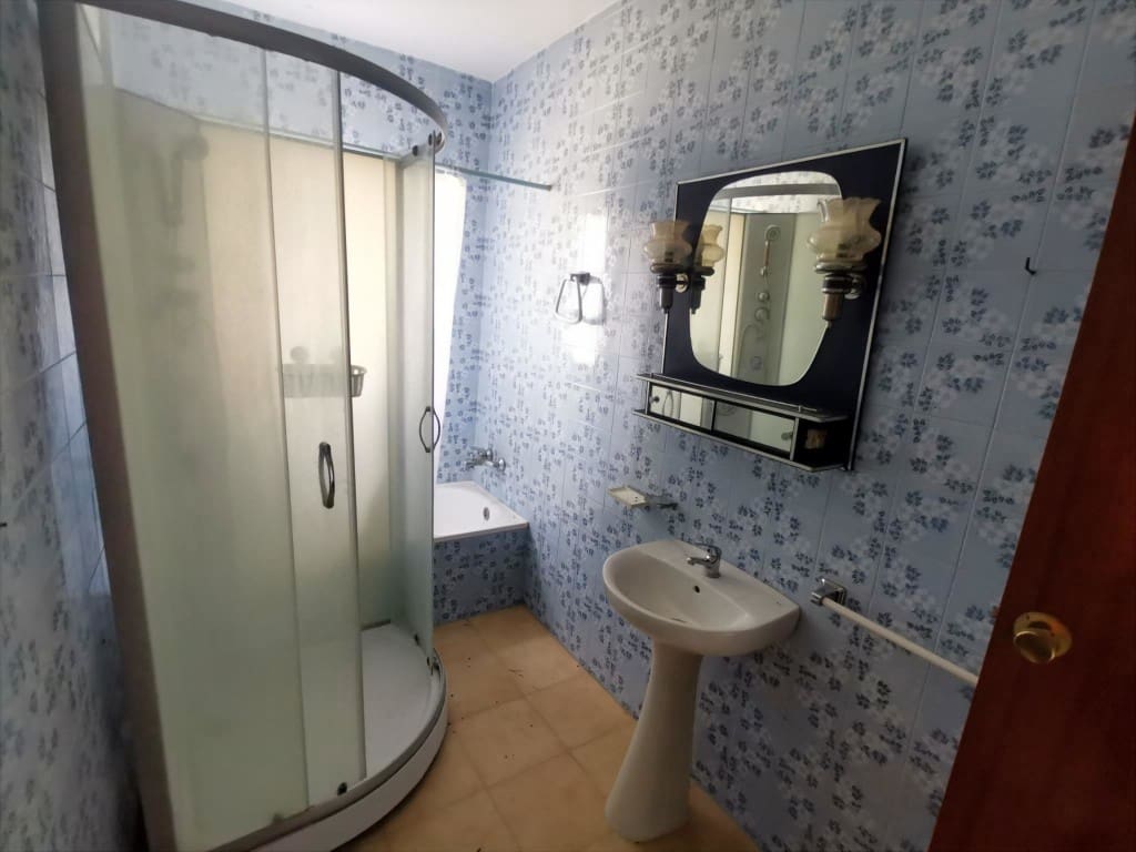 4 bedroom Finca/Country House for sale in Sabariego with garage - € 69,000 (Ref: 7622683)