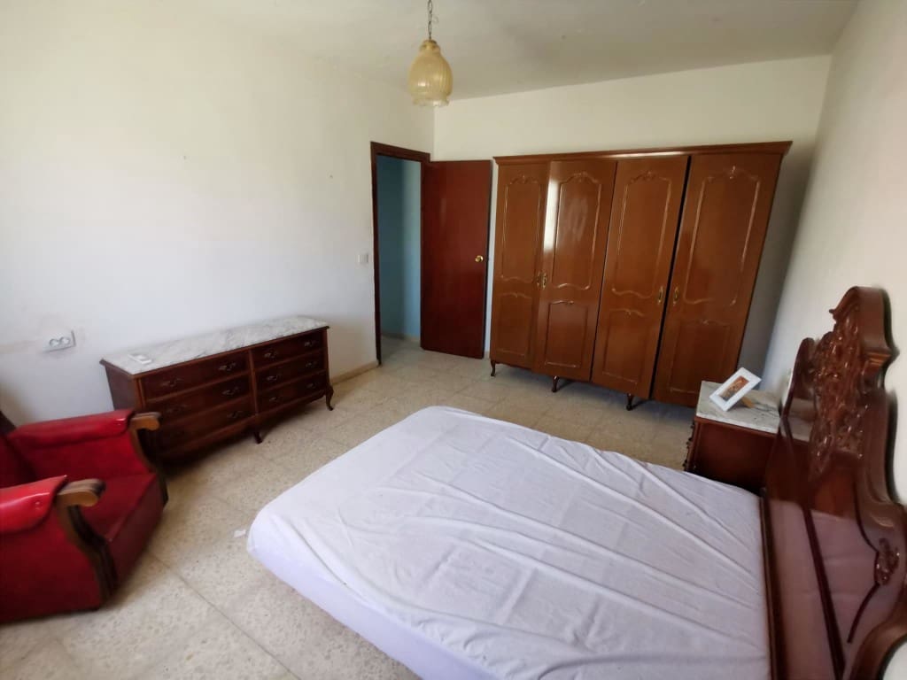 4 bedroom Finca/Country House for sale in Sabariego with garage - € 69,000 (Ref: 7622683)