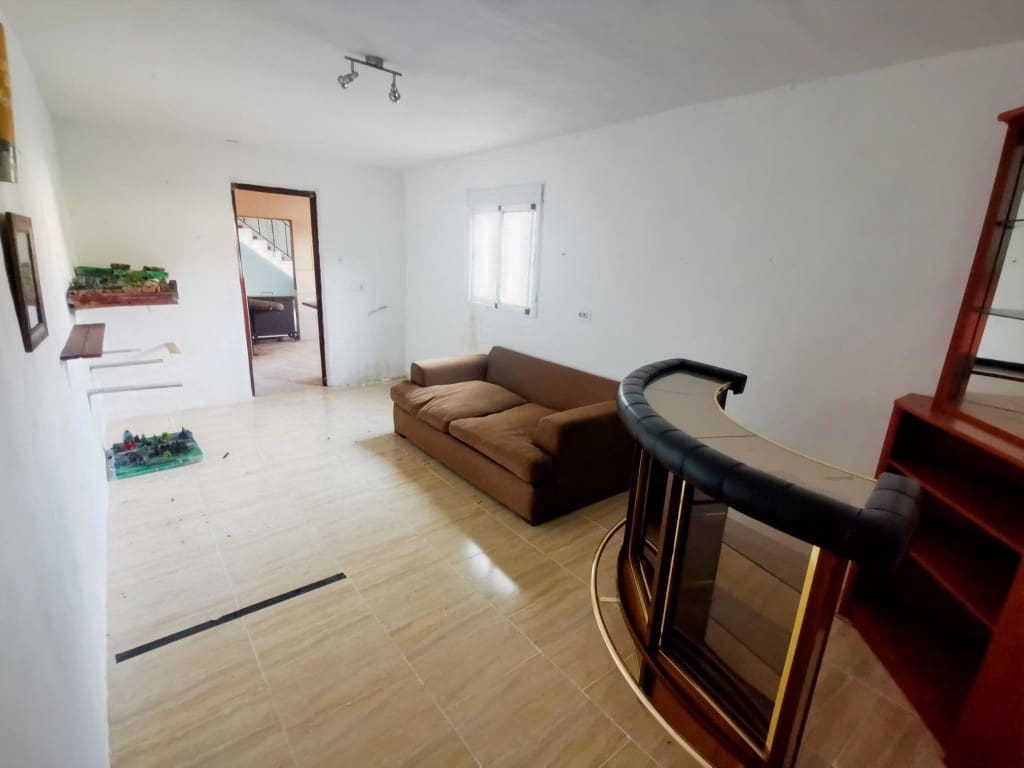 4 bedroom Finca/Country House for sale in Sabariego with garage - € 69,000 (Ref: 7622683)