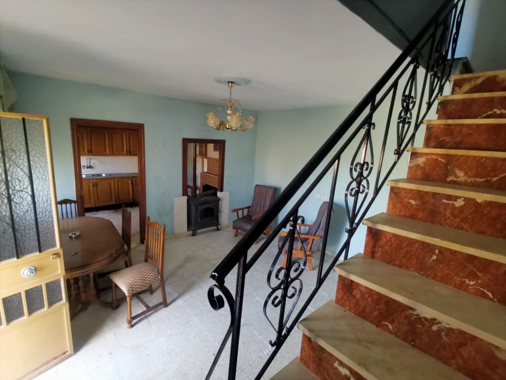 4 bedroom Finca/Country House for sale in Sabariego with garage - € 69,000 (Ref: 7622683)