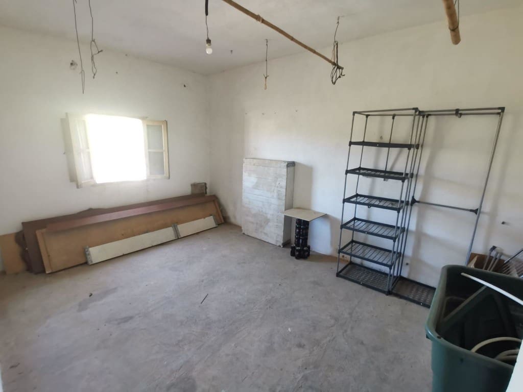 4 bedroom Finca/Country House for sale in Sabariego with garage - € 69,000 (Ref: 7622683)