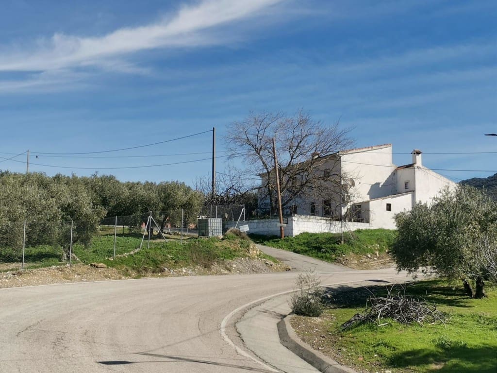 4 bedroom Finca/Country House for sale in Sabariego with garage - € 69,000 (Ref: 7622683)