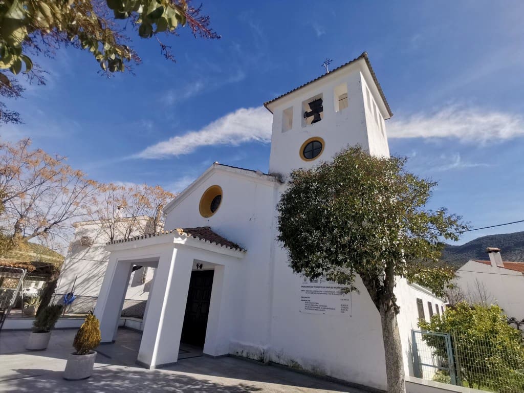 4 bedroom Finca/Country House for sale in Sabariego with garage - € 69,000 (Ref: 7622683)