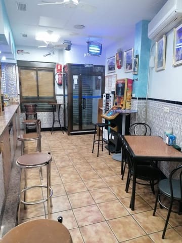 3 bedroom Commercial for sale in Martos - € 120,000 (Ref: 7666211)