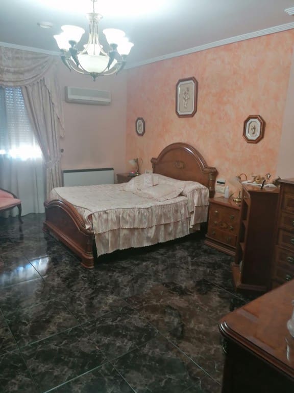 3 camera da letto Commerciale in vendita in Martos - 120.000 € (Rif: 7666211)