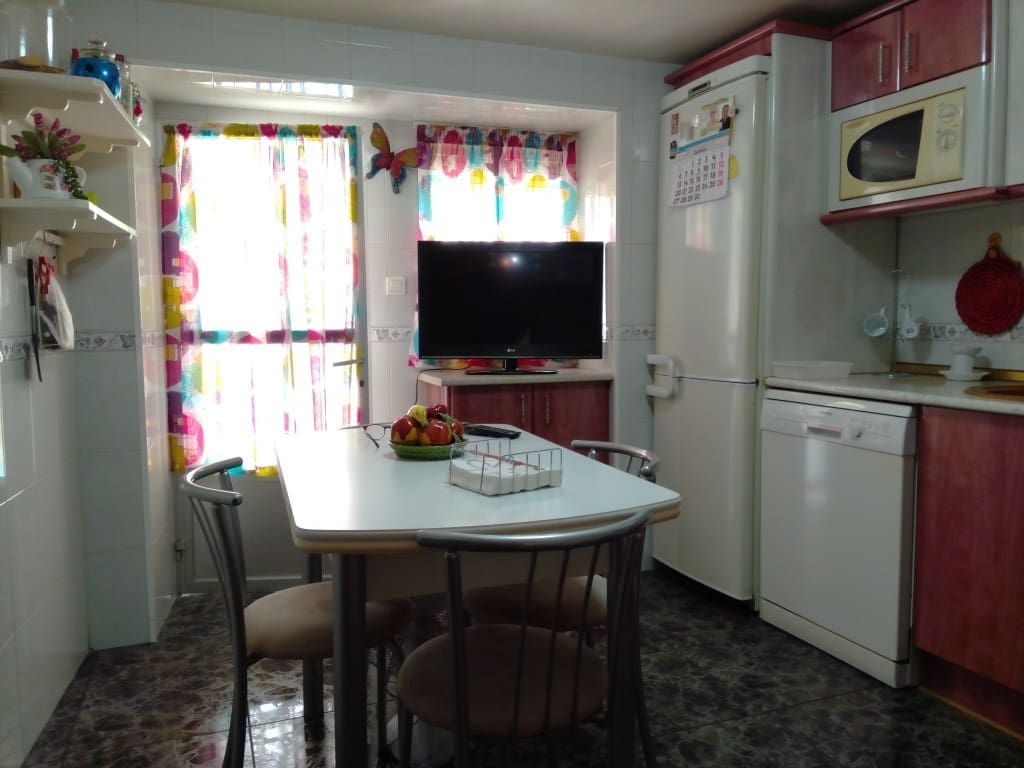 4 soveværelse Byhus til salg i Martos - € 99.000 (Ref: 7891318)