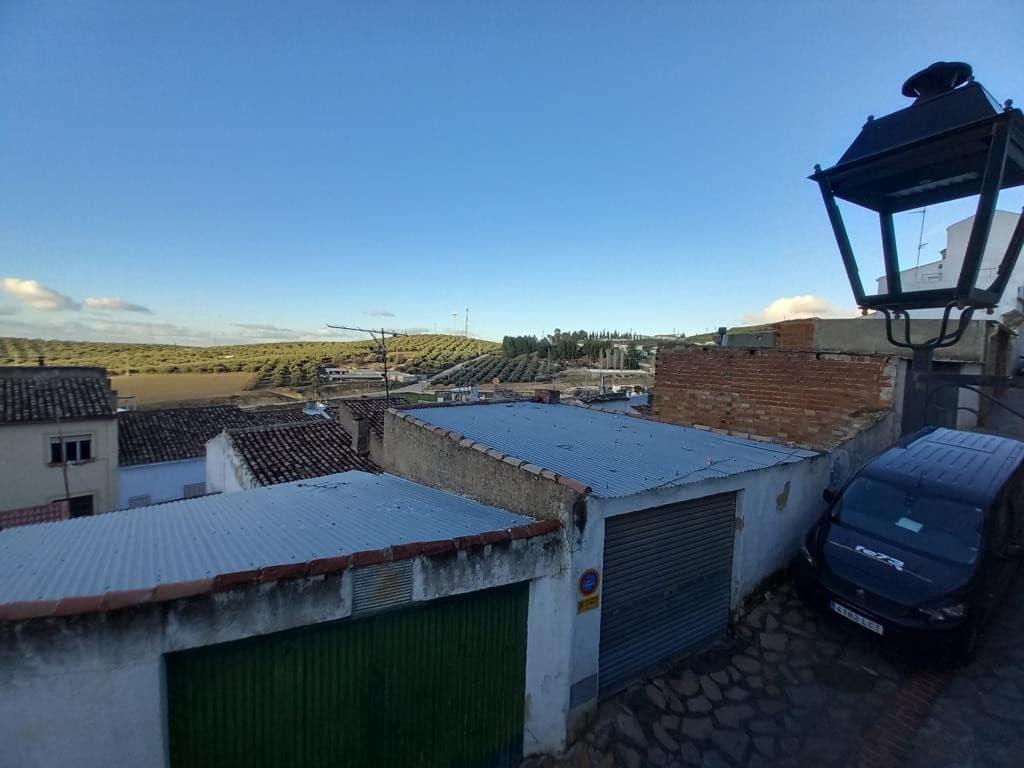 4 soveværelse Byhus til salg i Martos med garage - € 57.000 (Ref: 8005974)