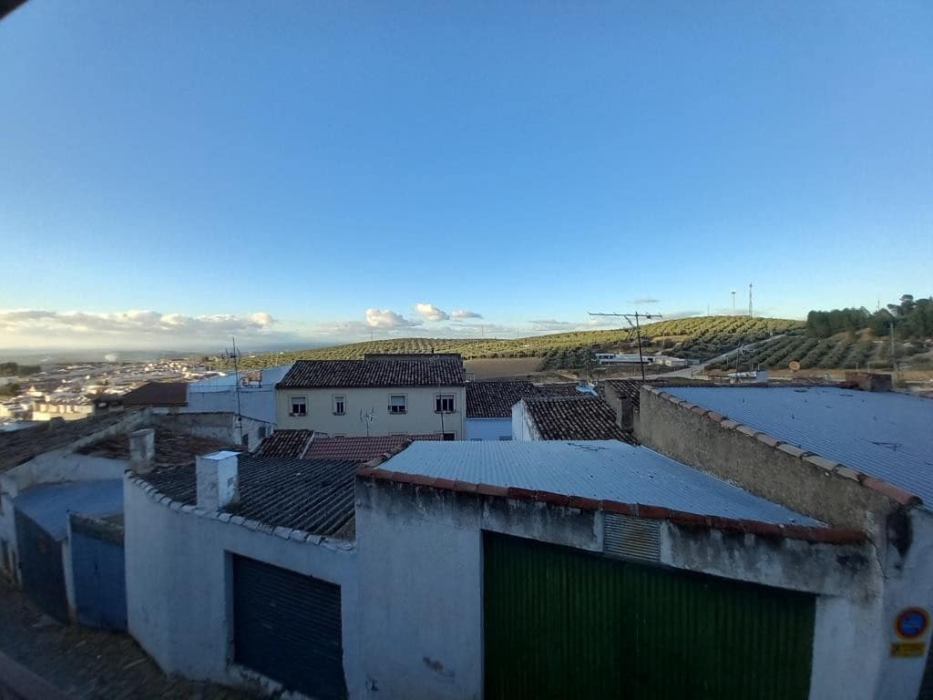 4 soveværelse Byhus til salg i Martos med garage - € 57.000 (Ref: 8005974)