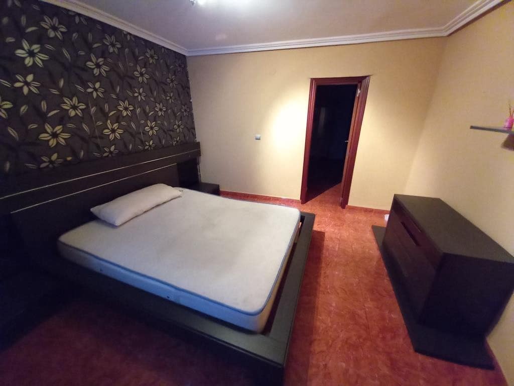 4 soveværelse Byhus til salg i Martos med garage - € 57.000 (Ref: 8005974)