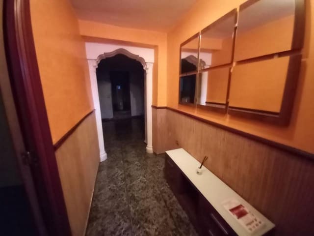 4 soveværelse Byhus til salg i Martos med garage - € 57.000 (Ref: 8005974)