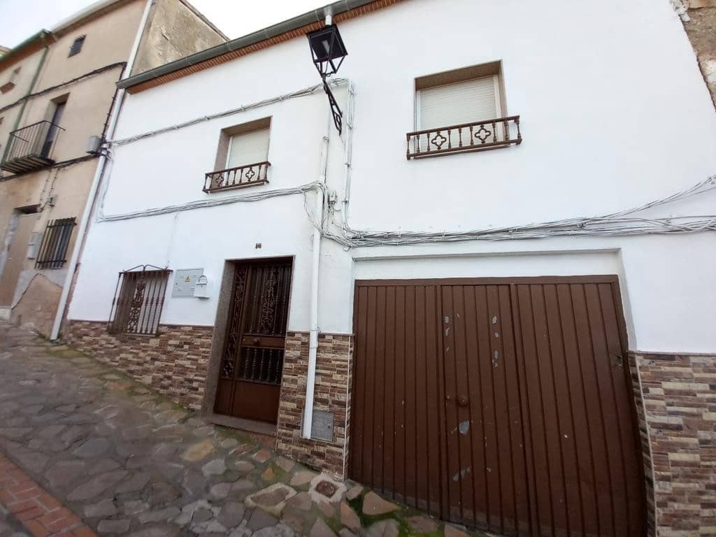 4 soveværelse Byhus til salg i Martos med garage - € 57.000 (Ref: 8005974)