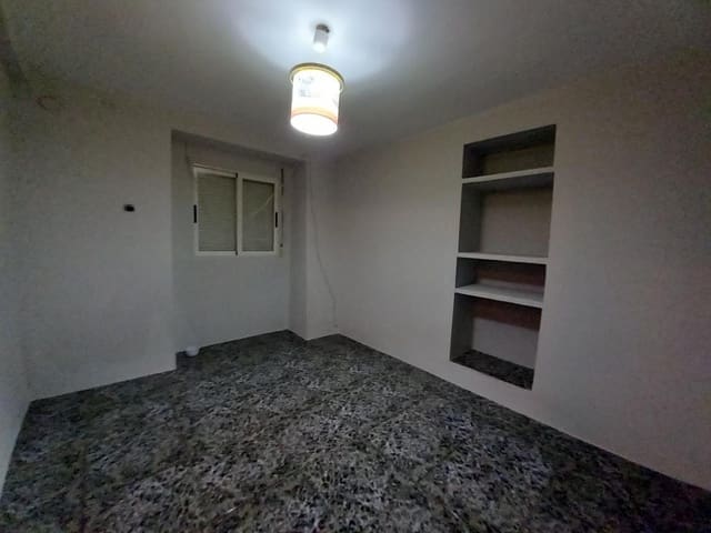 4 soveværelse Byhus til salg i Martos med garage - € 57.000 (Ref: 8005974)