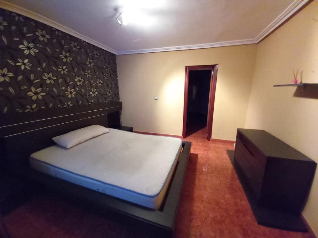 4 soveværelse Byhus til salg i Martos med garage - € 57.000 (Ref: 8005974)