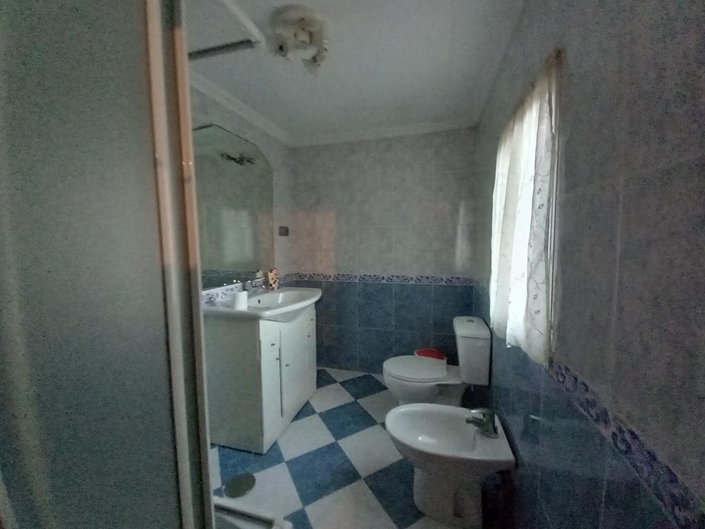 4 soveværelse Byhus til salg i Martos med garage - € 57.000 (Ref: 8005974)