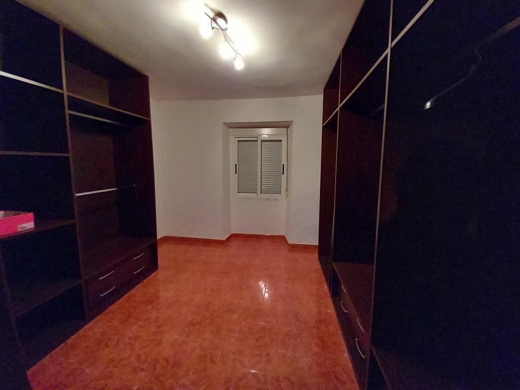 4 soveværelse Byhus til salg i Martos med garage - € 57.000 (Ref: 8005974)