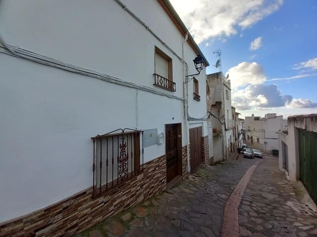 4 soveværelse Byhus til salg i Martos med garage - € 57.000 (Ref: 8005974)