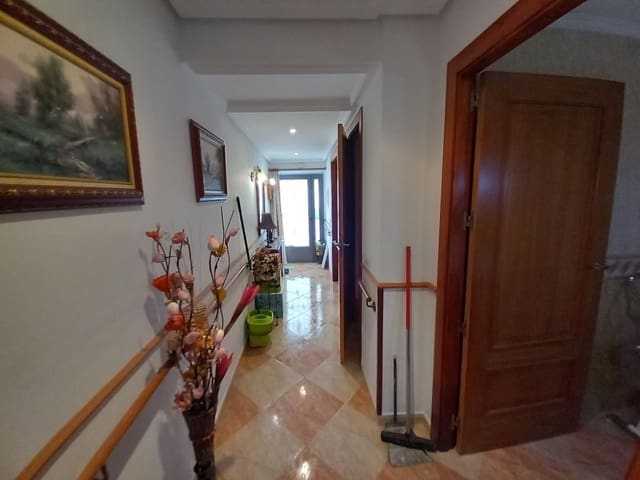 3 soverom Hus til salgs i Martos - € 48 000 (Ref: 8290025)