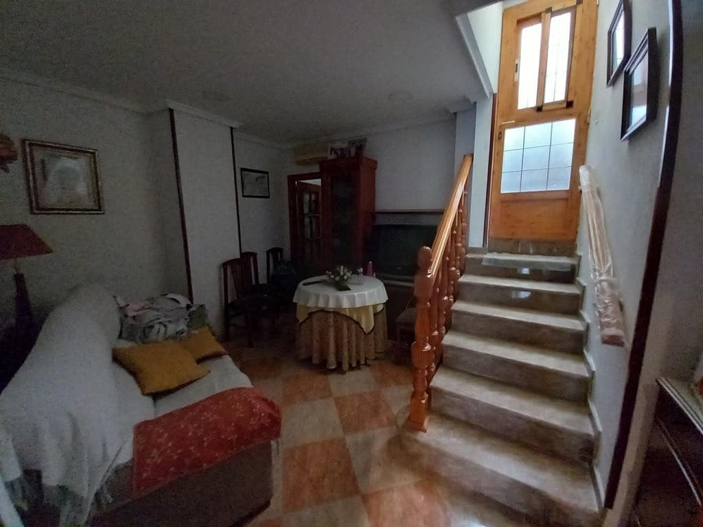 3 soverom Hus til salgs i Martos - € 48 000 (Ref: 8290025)