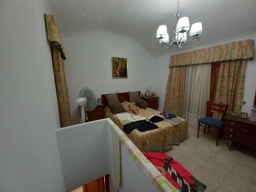 3 soverom Hus til salgs i Martos - € 48 000 (Ref: 8290025)