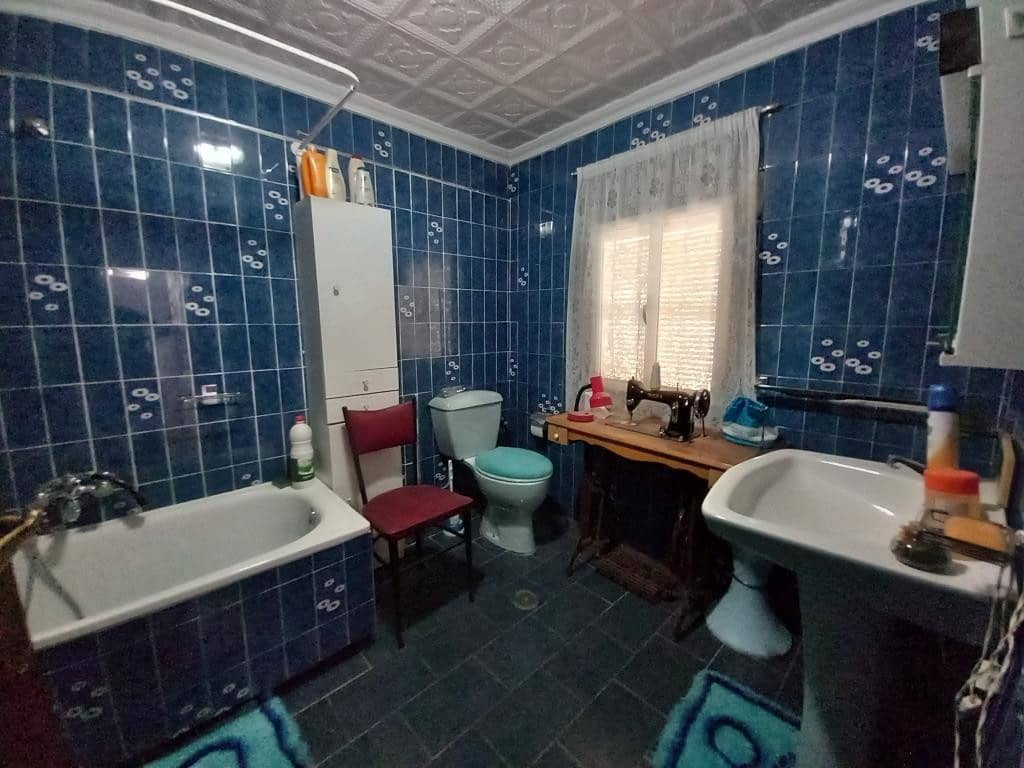 3 soverom Hus til salgs i Martos - € 48 000 (Ref: 8290025)