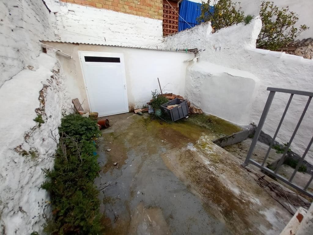 3 soverom Hus til salgs i Martos - € 48 000 (Ref: 8290025)