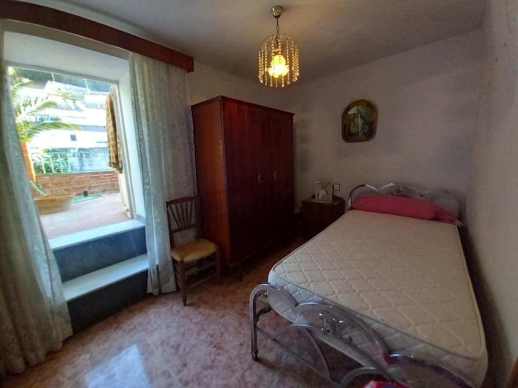 5 bedroom Townhouse for sale in Martos - € 79,000 (Ref: 8290072)