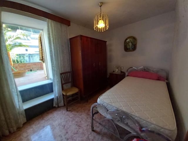 5 bedroom Townhouse for sale in Martos - € 79,000 (Ref: 8290072)