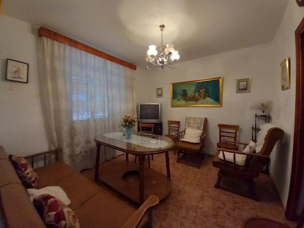 5 bedroom Townhouse for sale in Martos - € 79,000 (Ref: 8290072)