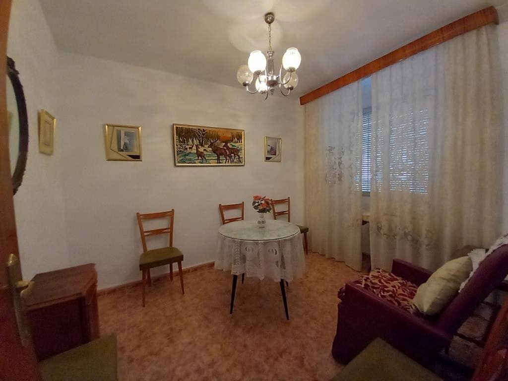 5 bedroom Townhouse for sale in Martos - € 79,000 (Ref: 8290072)