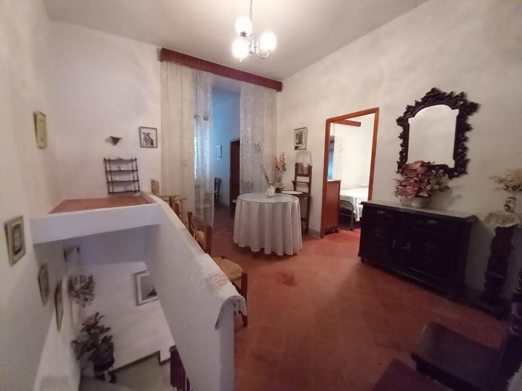 5 bedroom Townhouse for sale in Martos - € 79,000 (Ref: 8290072)