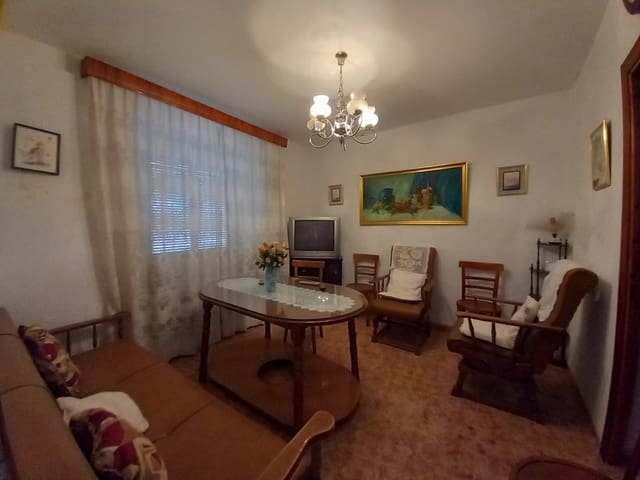 5 bedroom Townhouse for sale in Martos - € 79,000 (Ref: 8290072)