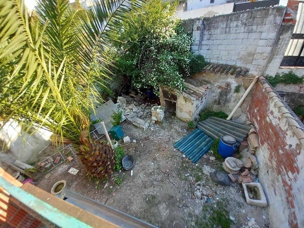 5 bedroom Townhouse for sale in Martos - € 79,000 (Ref: 8290072)