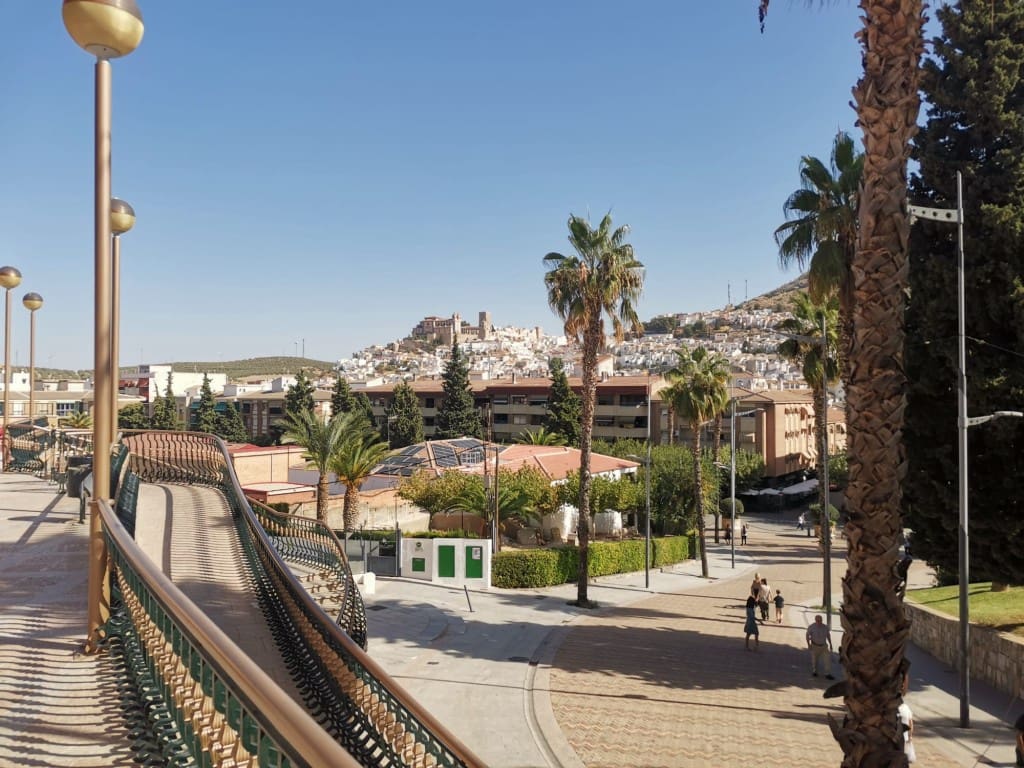 5 bedroom Townhouse for sale in Martos - € 79,000 (Ref: 8290072)