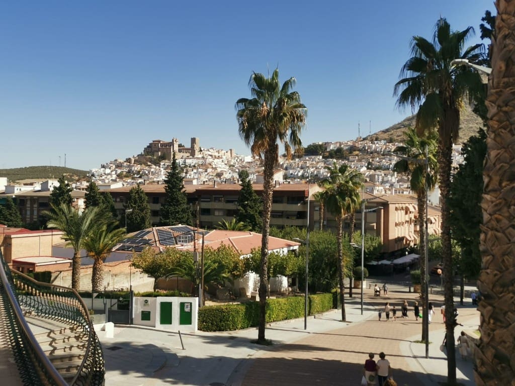 5 bedroom Townhouse for sale in Martos - € 79,000 (Ref: 8290072)