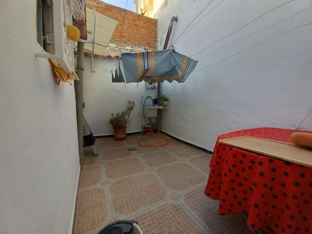 3 soverom Hus til salgs i Martos - € 36 000 (Ref: 8500819)