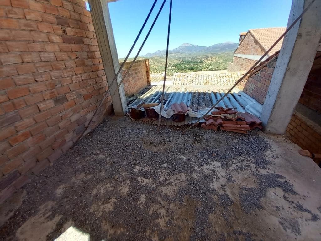 3 soveværelse Byhus til salg i Castillo de Locubin - € 47.000 (Ref: 8529029)