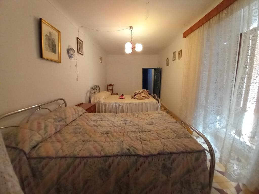 5 soverom Hus til salgs i Martos - € 33 000 (Ref: 8529085)