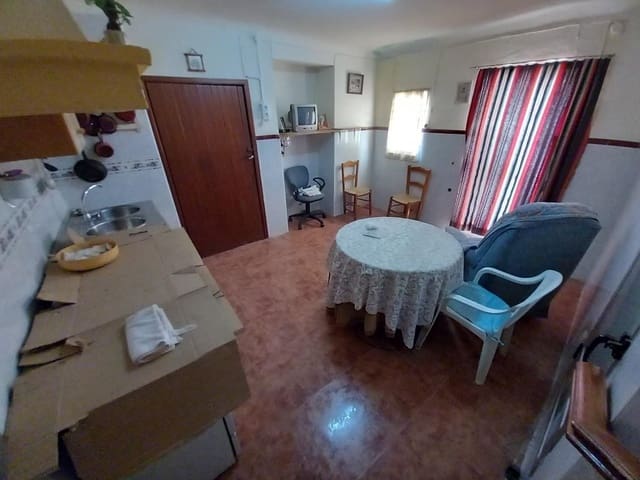 5 soverom Hus til salgs i Martos - € 33 000 (Ref: 8529085)