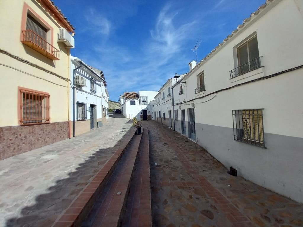 3 bedroom Townhouse for sale in Martos - € 15,000 (Ref: 8563066)