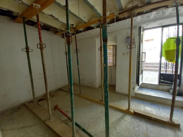 3 soveværelse Byhus til salg i Martos - € 15.000 (Ref: 8563066)