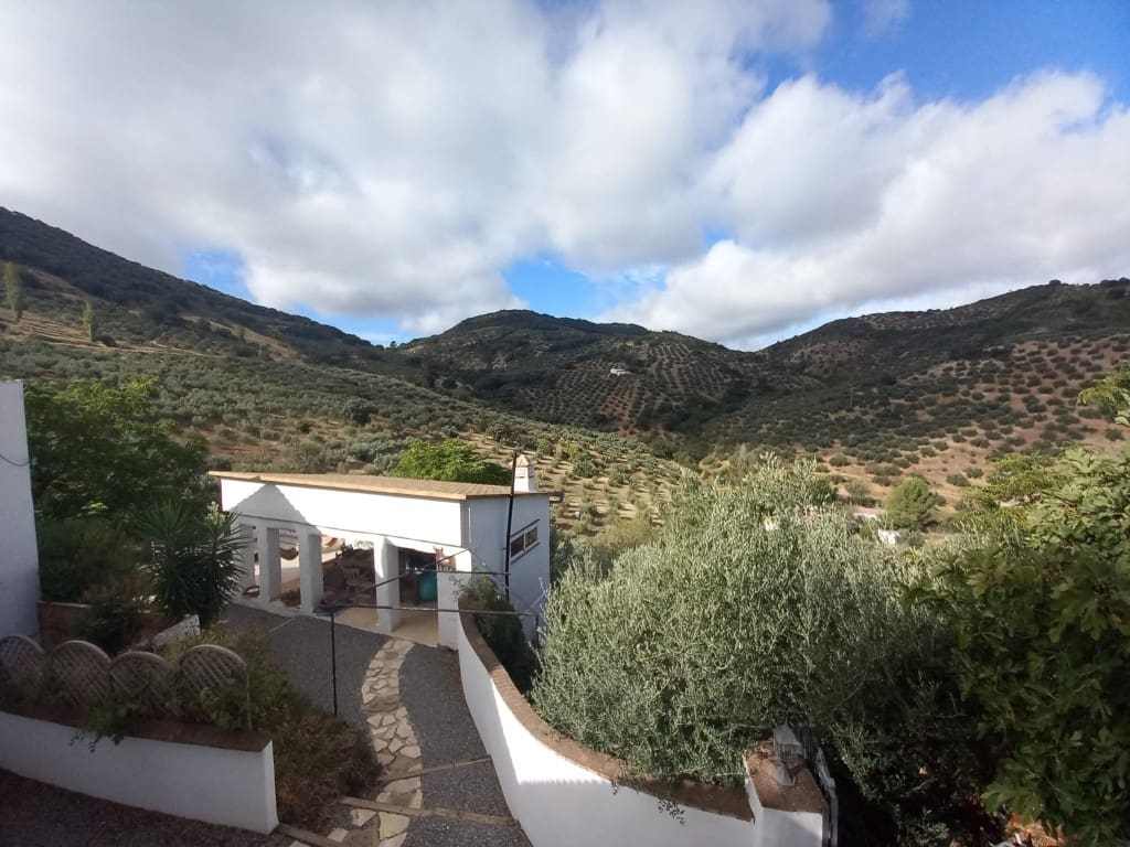 5 soverom Finca/Herregård til salgs i Fuensanta de Martos med svømmebasseng - € 249 000 (Ref: 8581122)