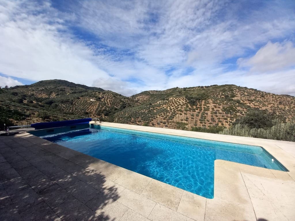 5 soverom Finca/Herregård til salgs i Fuensanta de Martos med svømmebasseng - € 249 000 (Ref: 8581122)