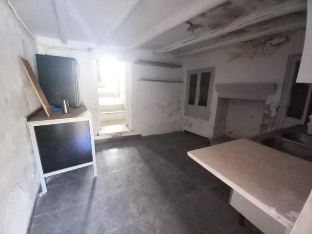 3 bedroom Townhouse for sale in Alcaudete - € 35,000 (Ref: 8646247)