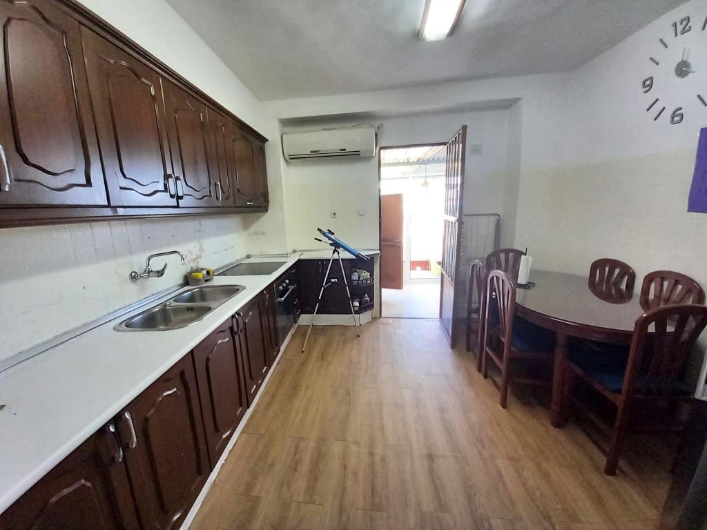 2 soverom Hus til salgs i Martos - € 45 000 (Ref: 8700094)