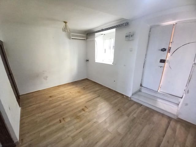 2 soverom Hus til salgs i Martos - € 45 000 (Ref: 8700094)