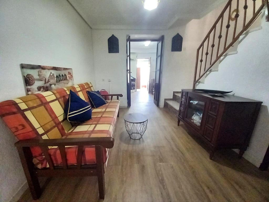 2 soverom Hus til salgs i Martos - € 45 000 (Ref: 8700094)