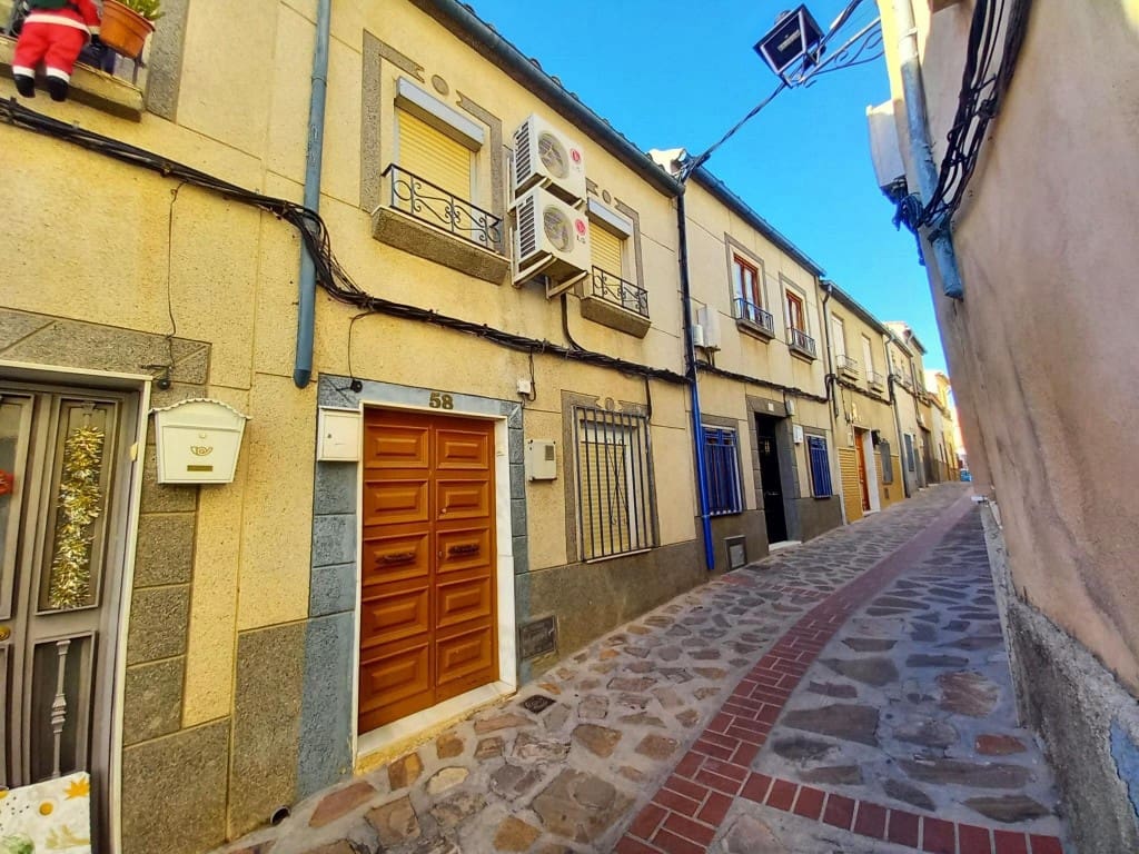 2 soverom Hus til salgs i Martos - € 45 000 (Ref: 8700094)