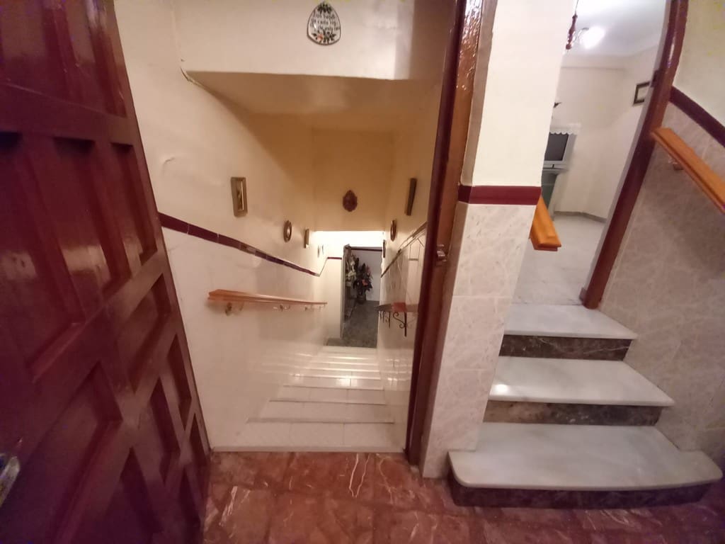 4 bedroom Townhouse for sale in Martos - € 65,000 (Ref: 8701610)